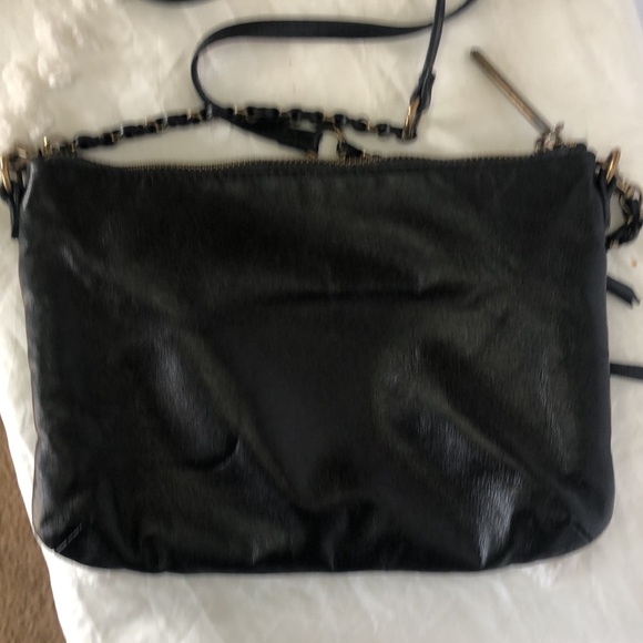 ELLIOT LUCCA black genuine leather crossbody. Adjustable straps. 3 way zippers. - Picture 3 of 7